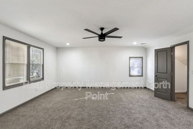 Building Photo - 2616 Northview Ave