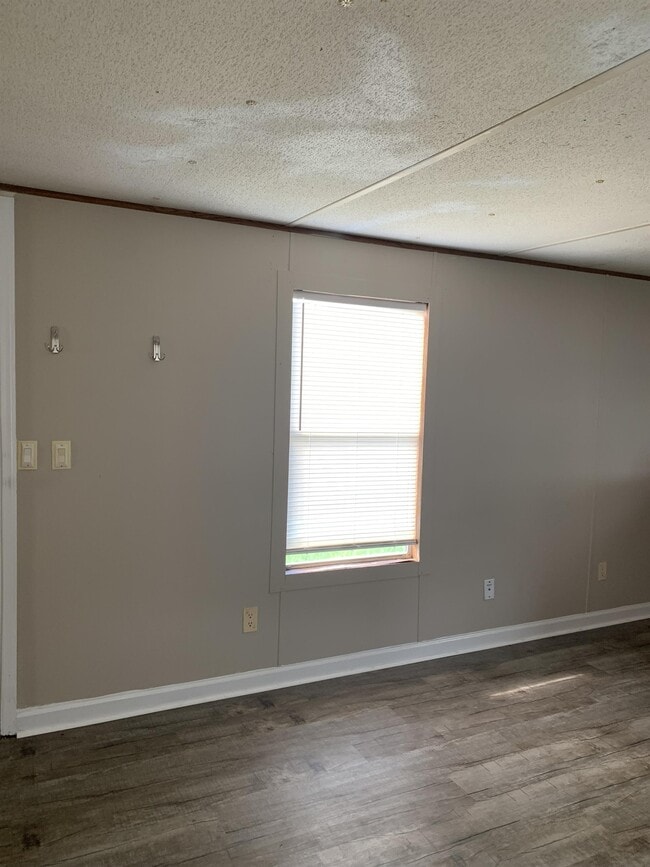 Building Photo - 509 Kayla St