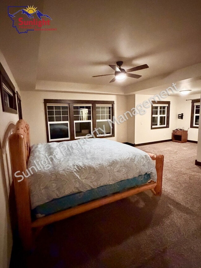 Building Photo - Spacious Country Home with 5 Bedrooms, Movie Room & Stunning Open-Land Views