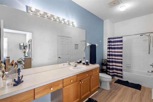 Building Photo - 2300 Butterfly Palm Way
