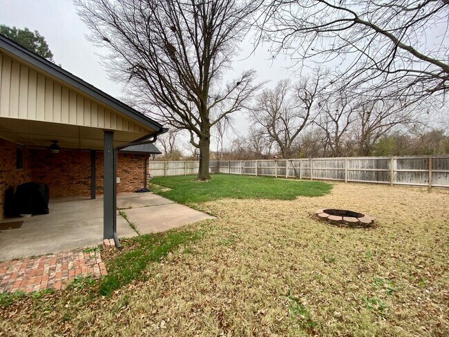 Building Photo - Welcome Home!