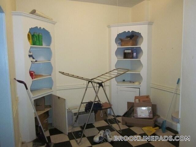 Building Photo - 72 Egmont St