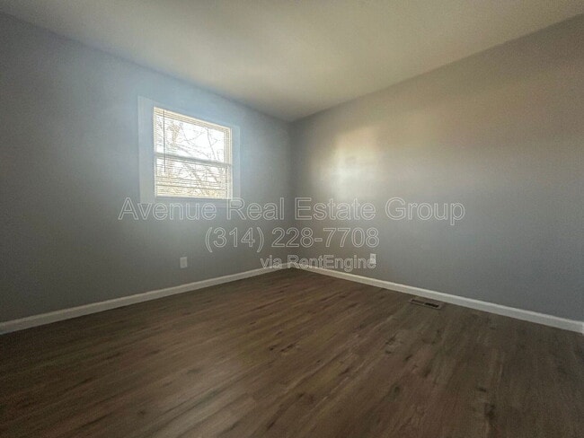 Building Photo - 10412 Prince Dr