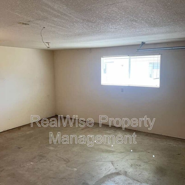 Building Photo - 1467 Cameo Ct