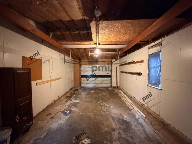 Building Photo - 7726 Durbin St