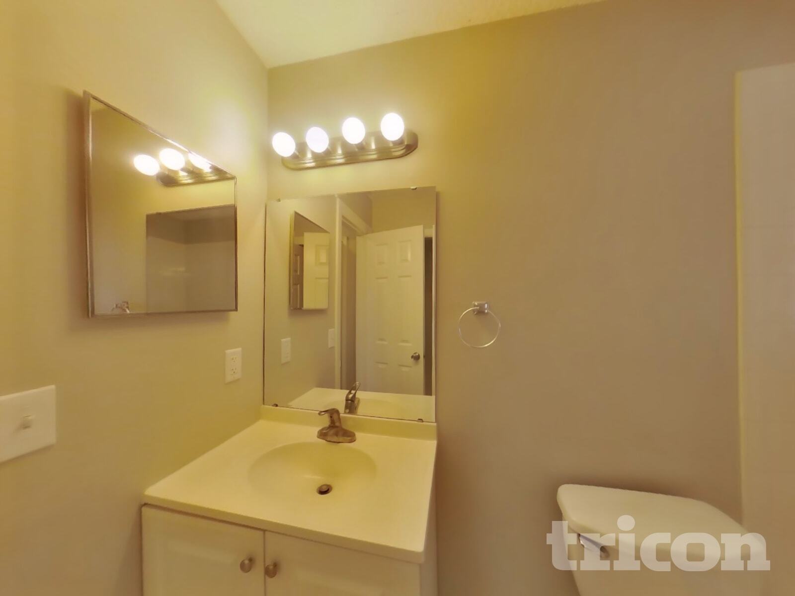 Building Photo - 1734 Alder Dr