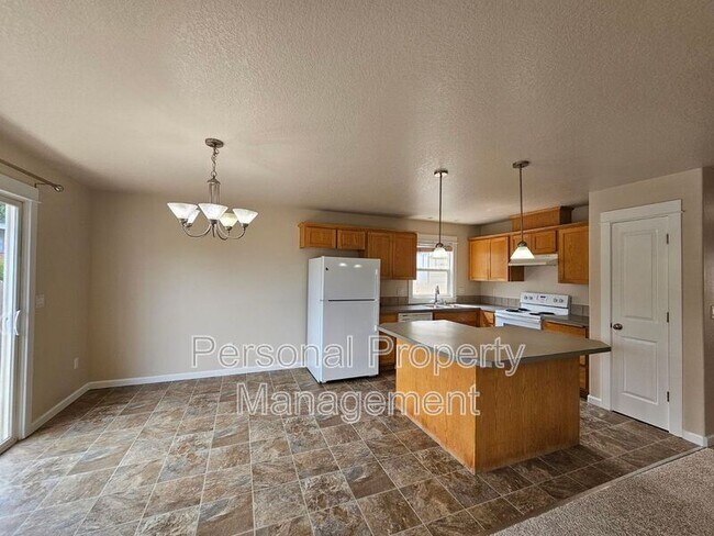 Building Photo - 11809 NE 26th Pl