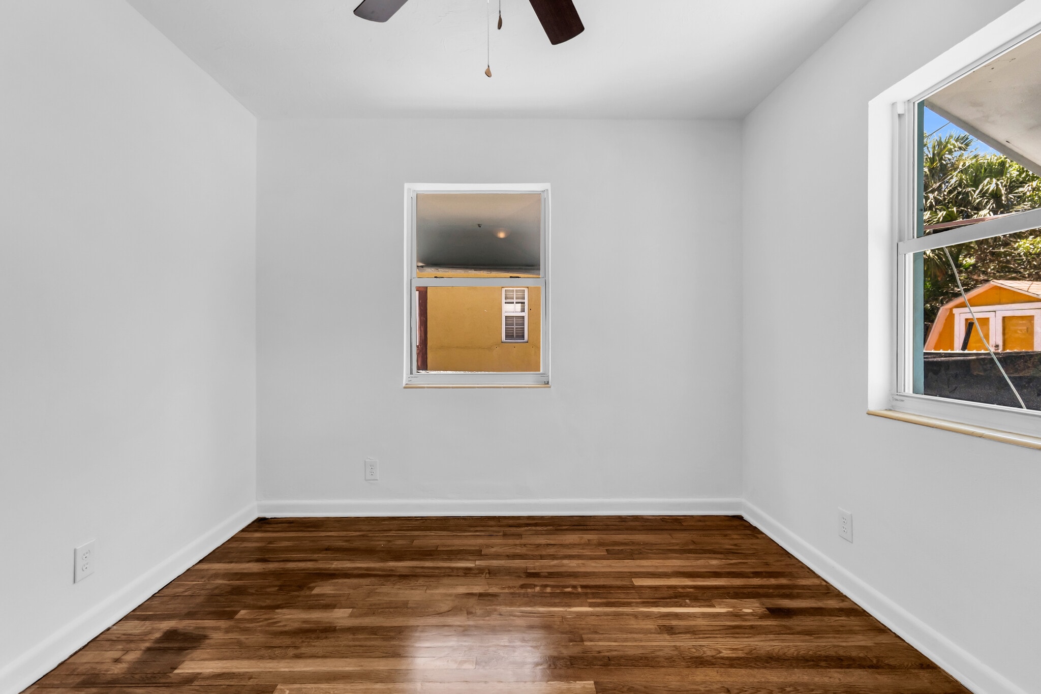 Building Photo - 434 49th St