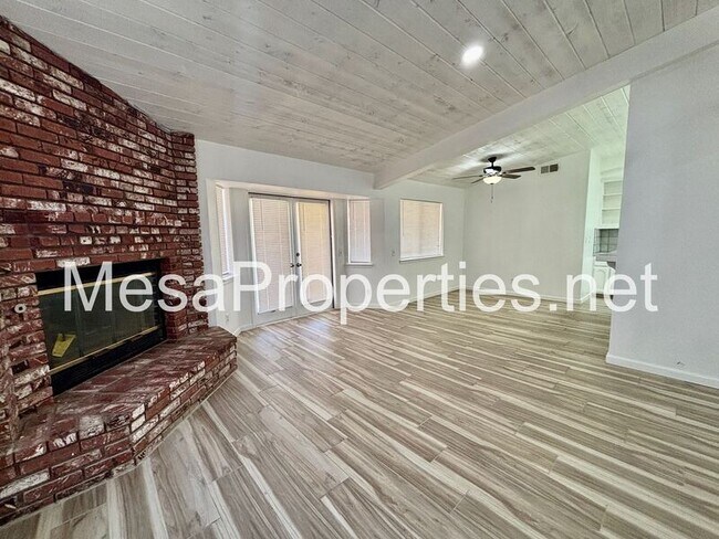 Building Photo - 15717 Bear Valley Rd