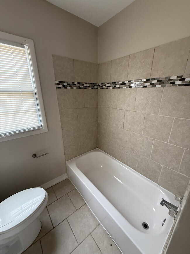 Building Photo - 505 Sunrise Blvd