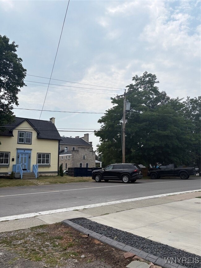 Building Photo - 482 Ridge St