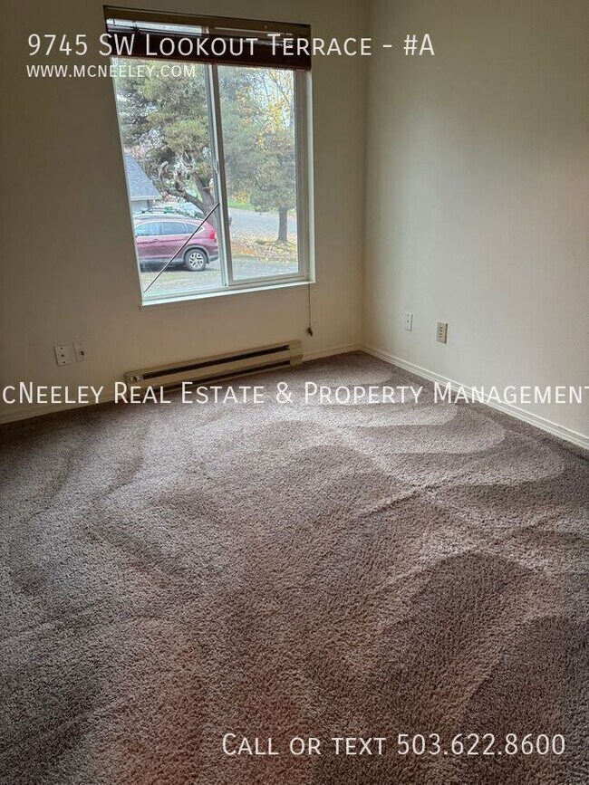 Building Photo - 9745 SW Lookout Terrace