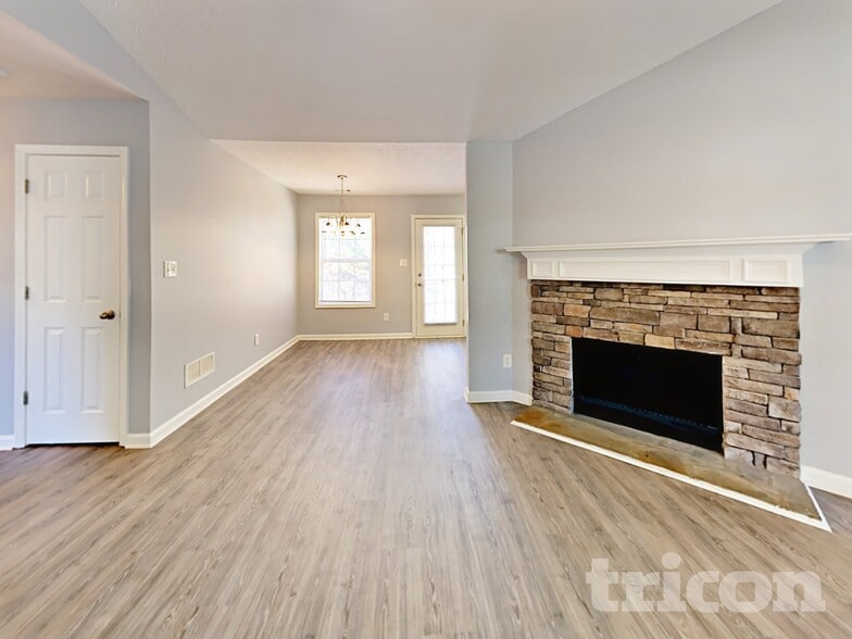 Building Photo - 184 Kings Crossing Ct