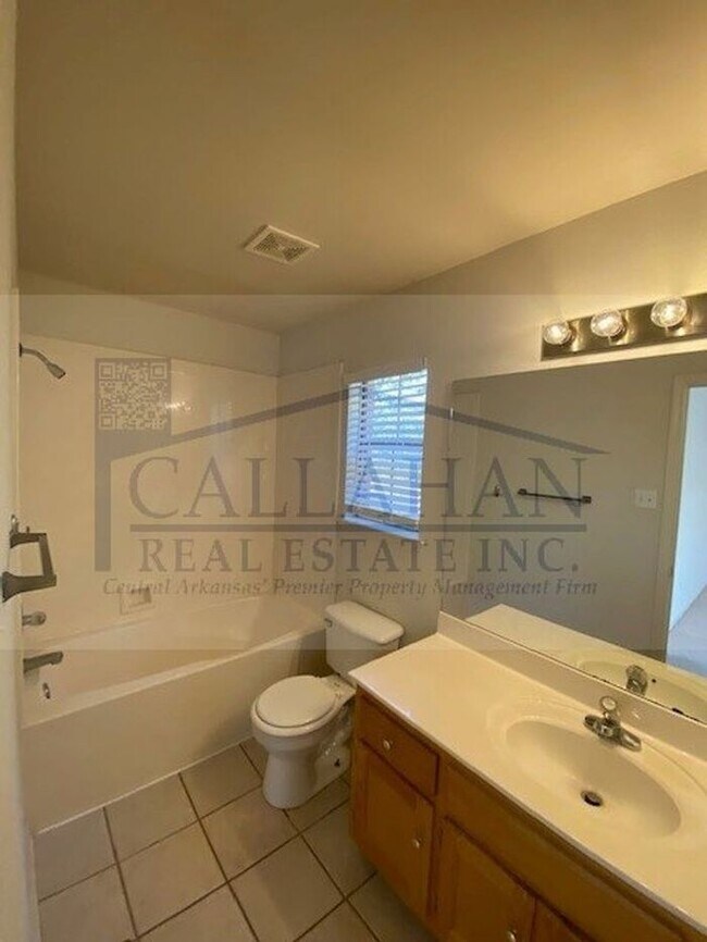 Building Photo - Sherwood 2 Bedroom Townhome