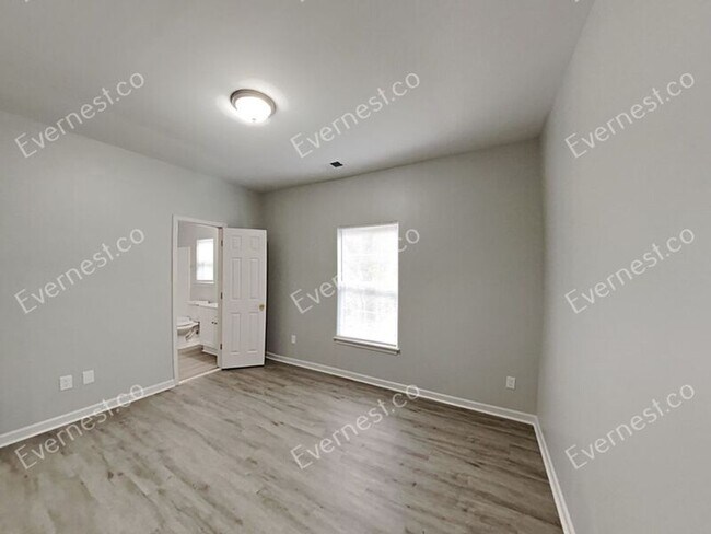 Building Photo - 1003 Sims Ave NW