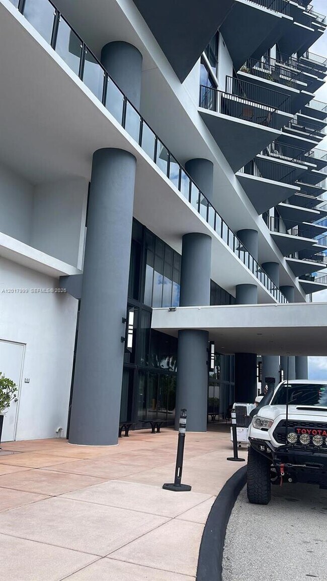 Building Photo - 5300 Paseo Blvd