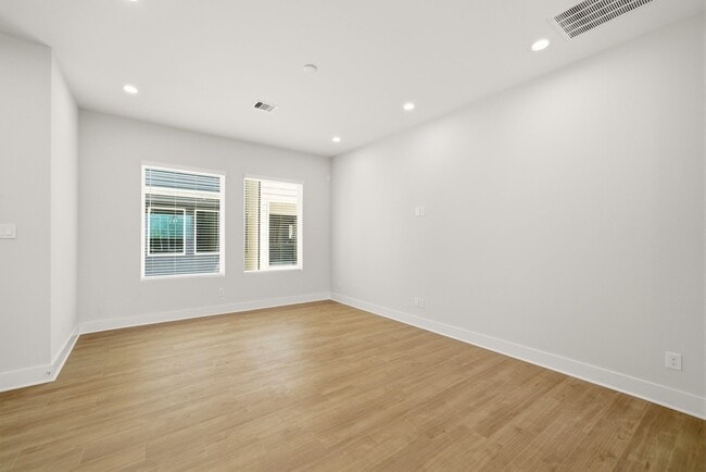 Building Photo - 1400 Cedar Post Ln