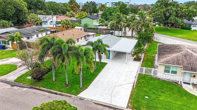 Building Photo - 5519 Commonwealth Ave N