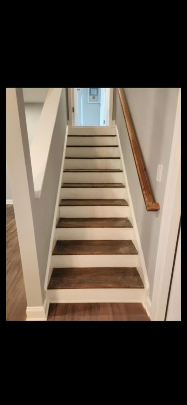 Building Photo - 218 Woodley Ct