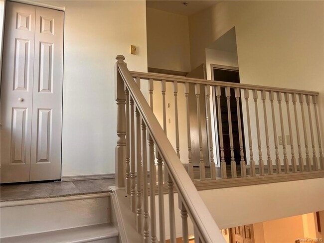 Building Photo - 18 Kendal Ln