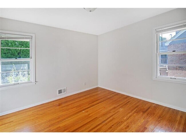 Building Photo - 3829 Ewing Ave S