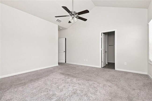 Building Photo - 212 Venture Dr