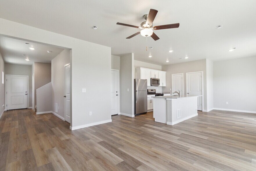 Building Photo - 7408 Poudre St
