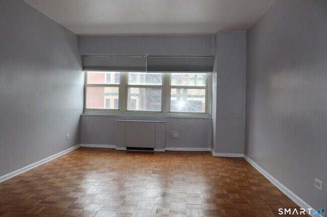 Building Photo - 31 Woodland St