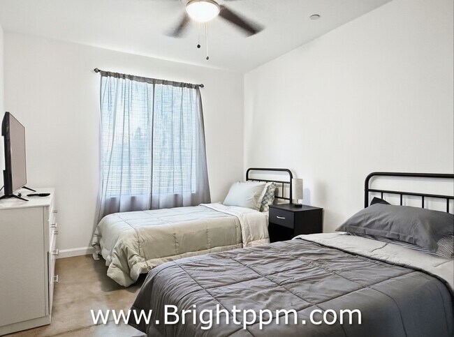 Building Photo - 13244 El Cajon Dr