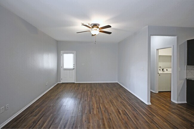 Building Photo - 133 Buttercup Bnd