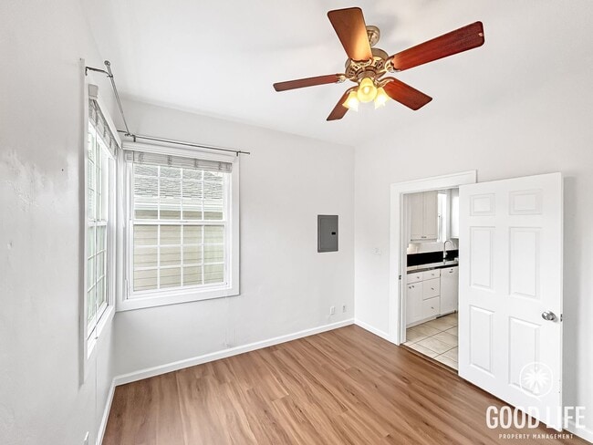 Building Photo - Beautiful 2B 1BA Unit in Hillcrest w/ AC and Private Yard!