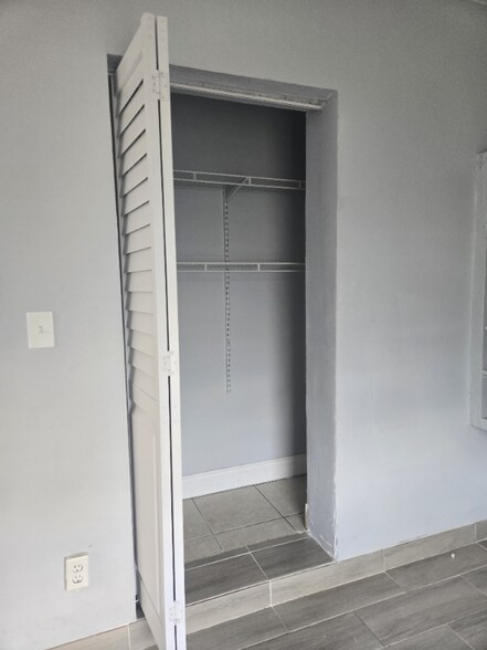 Building Photo - 2620 NW 35th St