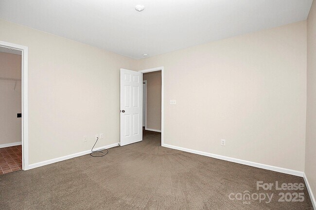 Building Photo - 10323 Dominion Village Dr