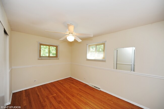Building Photo - 1414 Pfingsten Rd