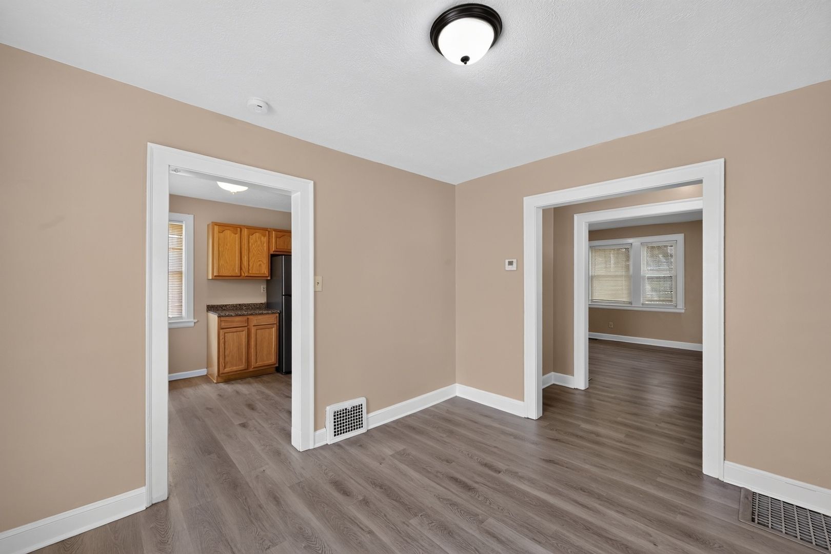 Building Photo - 1337 Ivydale Ave SW