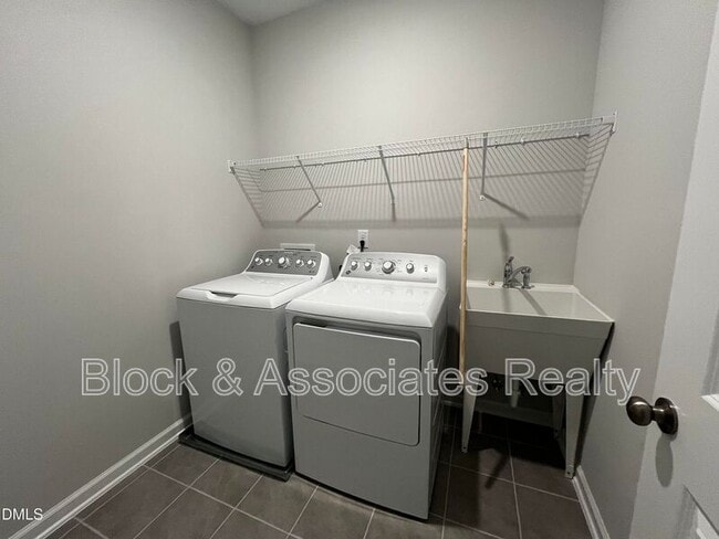 Building Photo - 2819 Carbondale Ct