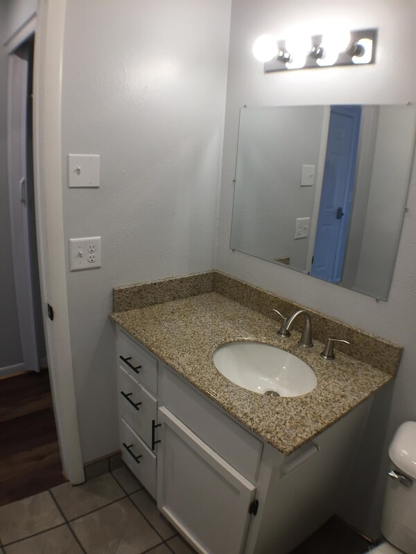 Building Photo - 1010 Washington St