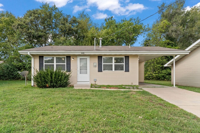 Building Photo - 2462 N Homewood Ave