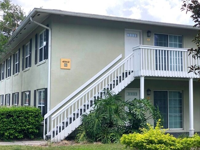 Primary Photo - Beautiful 2/2 Condo with Water and Full Se...