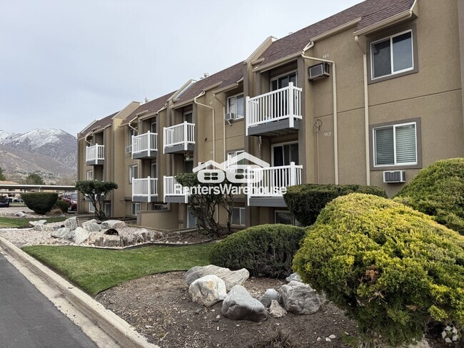 Building Photo - 5660 S Meadow Ln