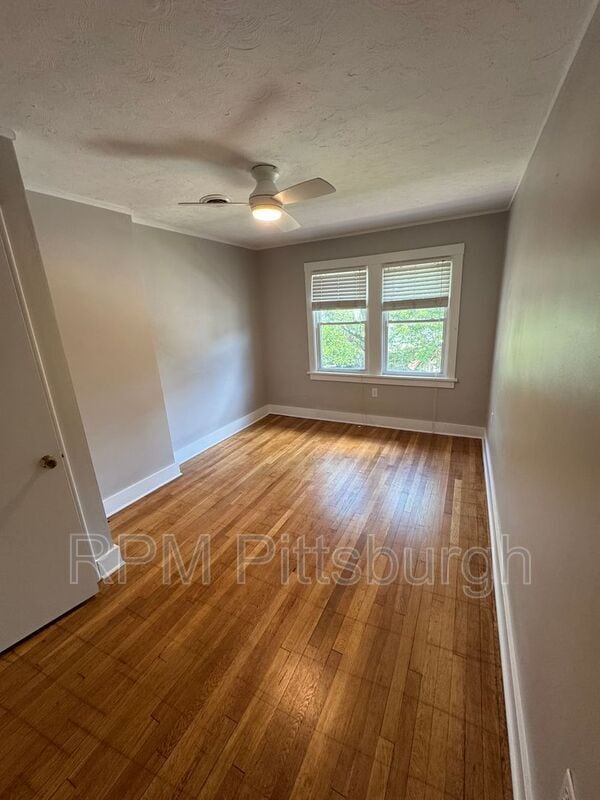 Building Photo - 105 N Meadowcroft Ave