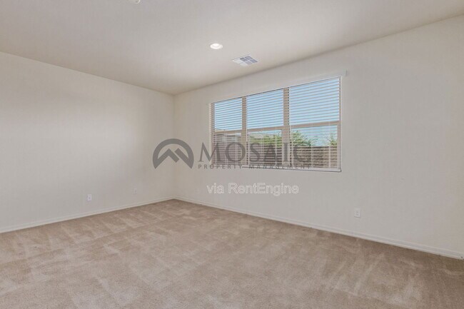 Building Photo - 3320 W Dunbar Dr