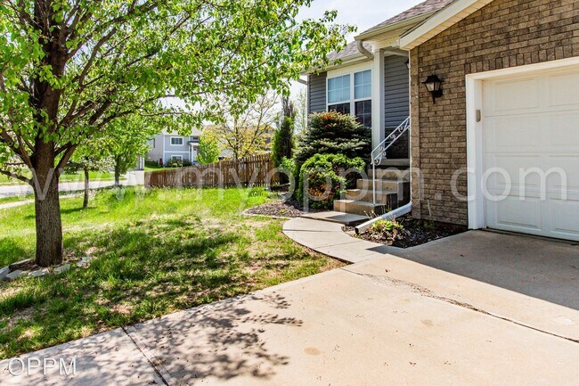 Building Photo - 4 br, 2 bath House - 14457 Jardine St