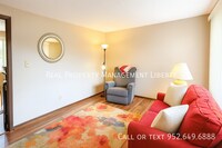 Building Photo - 217 9th St