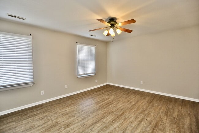 Building Photo - Updated End-Unit Brick Townhome Ready NOW!...