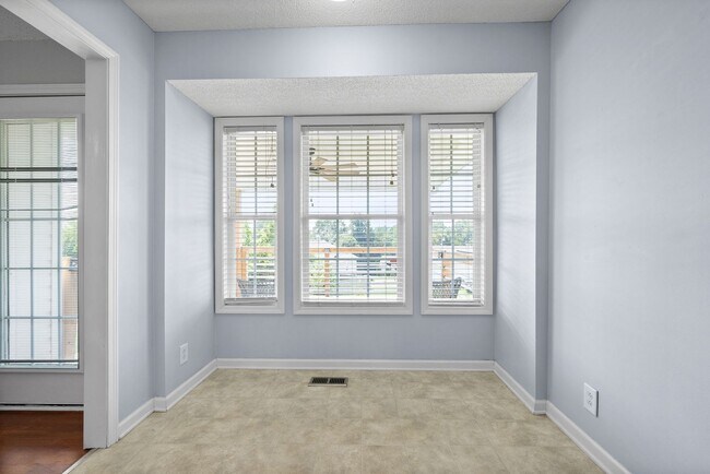 Building Photo - Beautiful home in Twin Rivers Subdivision Waiting for You to Call Home!