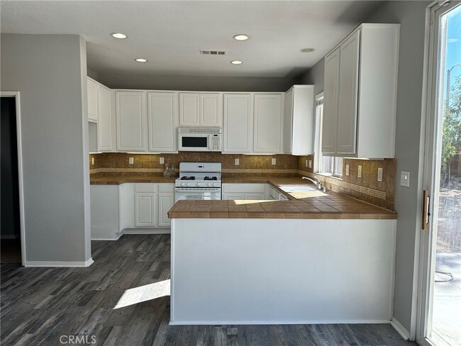 Building Photo - 14886 Shetland Ct