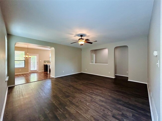 Building Photo - 14200 Lake Victor Dr