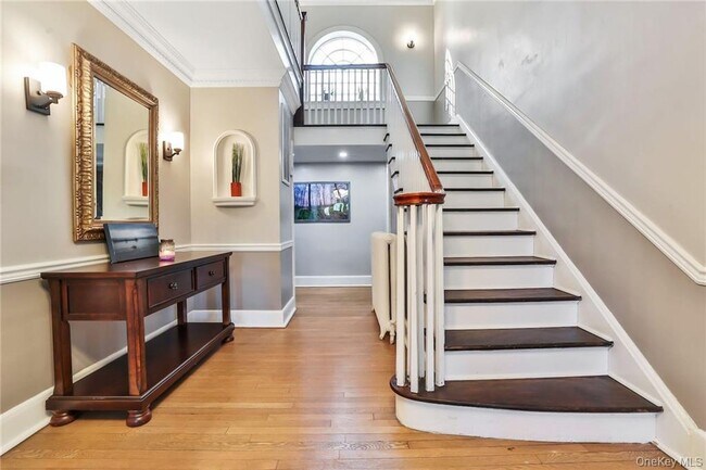 Building Photo - 245 Townline Rd