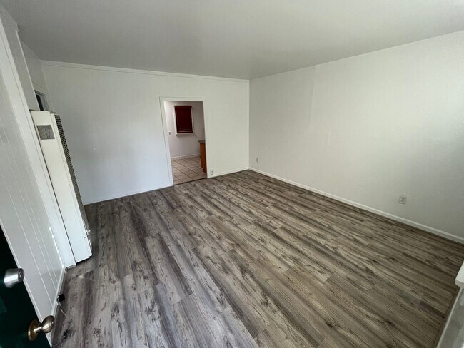 Building Photo - 4443 Bancroft-A